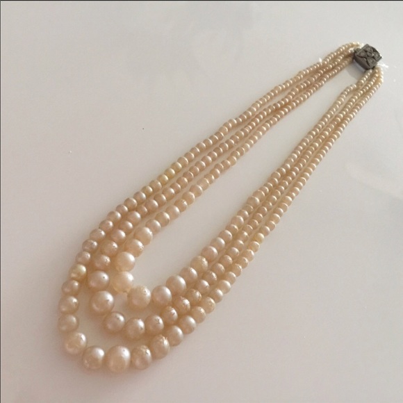Jewelry - Vintage Pearl Necklace Three Strand